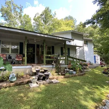 Buy this 4 bed house on 639 Cedar Road in Pigeon Forge, TN 37863