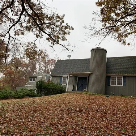 Buy this 3 bed house on 212 New Road in Plainfield, CT 06354