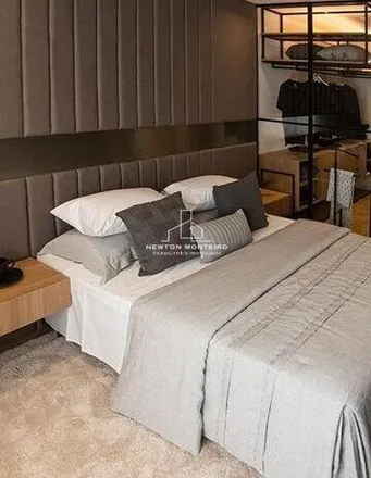 Buy this 2 bed apartment on Rua Alagoas in Boa Viagem, Belo Horizonte - MG