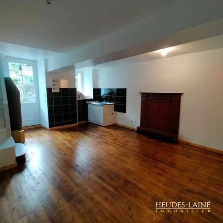 Rent this 2 bed apartment on 12 Rue de l'Ecole - Carnet in 50240 Saint-James, France