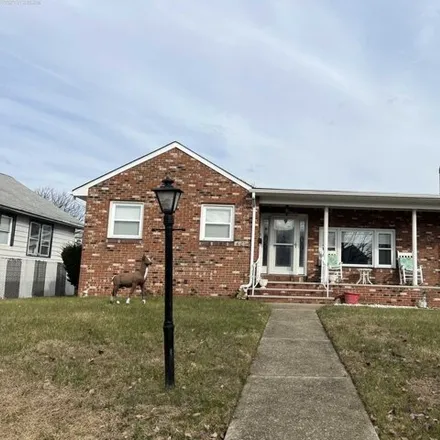 Rent this 3 bed house on 125 Kingsland Avenue in Lyndhurst, NJ 07071