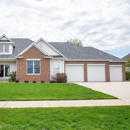 Buy this 4 bed house on 93 Eagle Ridge Drive in Waverly, IA 50677