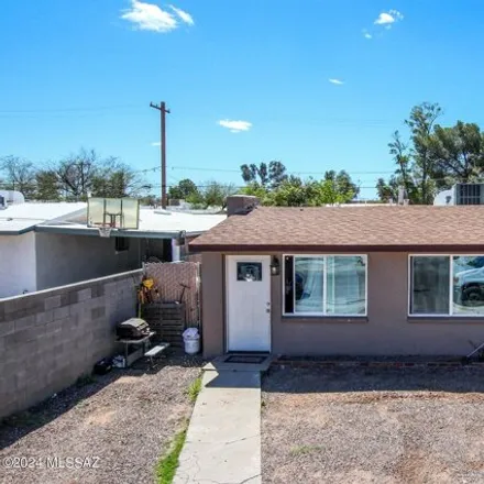 Buy this 3 bed house on 3830 East Ellington Place in Tucson, AZ 85713
