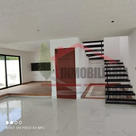 Buy this 16 bed house on Bodega Aurrera in Avenida Castillo de Chapultepec, 76803 San Juan del Río