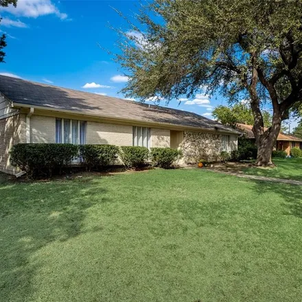 Image 3 - 13229 Glenside Drive, Farmers Branch, TX 75234, USA - House for sale