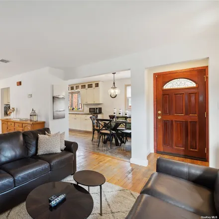 Image 3 - 50-17 Overbrook Street, New York, NY 11362, USA - House for sale