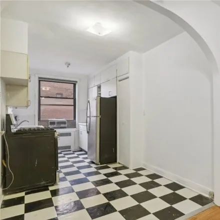 Image 3 - 83-80 118th Street, New York, NY 11418, USA - Apartment for sale