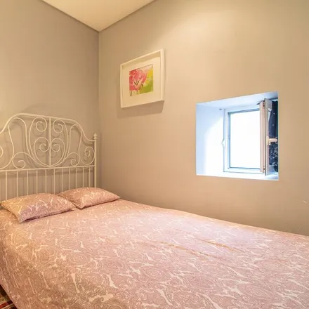 Rent this 2 bed apartment on O Churrasco in Estrada das Laranjeiras 216, 1600-140 Lisbon
