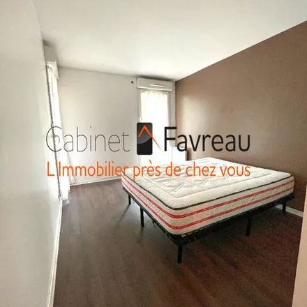 Image 5 - Cabinet Favreau, 2 Avenue de la République, 94250 Gentilly, France - Apartment for rent