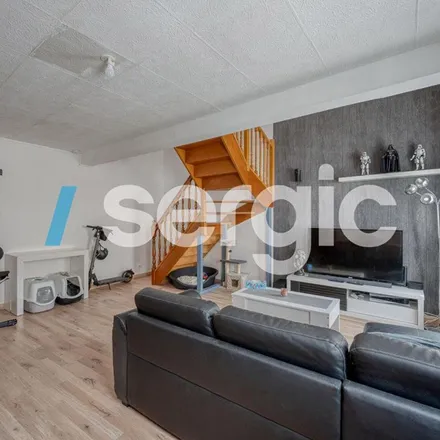 Rent this 2 bed apartment on 1 bis Rue Jean Jaurès in 62290 Nœux-les-Mines, France