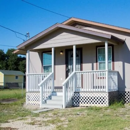 Buy this 4 bed house on Lorelai Brewing Company in Scotland Drive, Corpus Christi