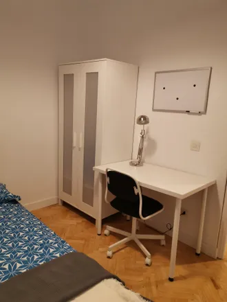 Rent this studio room on Calle de Pozas in 15, 28004 Madrid