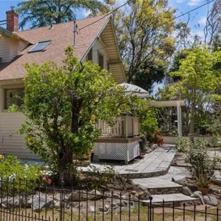 Rent this 3 bed house on 2813 Glenrose Avenue in Altadena, CA 91001