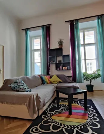 Rent this studio apartment on Futureal in Budapest, Bajcsy-Zsilinszky út 16