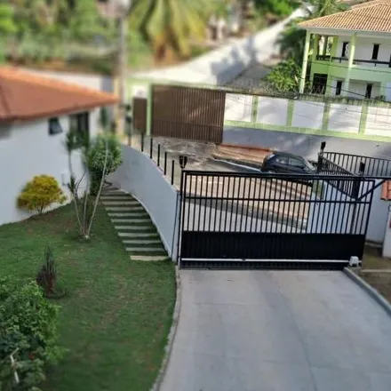 Rent this 4 bed house on Terceira Travessa Lima Borges in Pituaçu, Salvador - BA