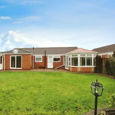 Image 2 - The Farthings, Euxton, PR7 1TP, United Kingdom - House for sale