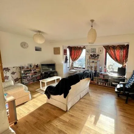 Image 3 - Eleanor Way, Waltham Cross, EN8 7FS, United Kingdom - Apartment for sale