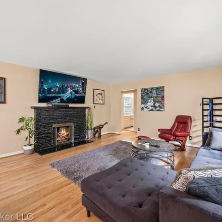 Image 1 - 2445 Glenview Avenue, Royal Oak, MI 48073, USA - Apartment for rent