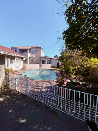 Rent this 3 bed house on Johannesburg in Tulisa, ZA