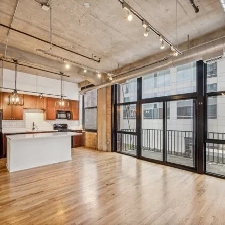 Image 7 - The Edge Lofts and Tower, 210 South Desplaines Street, Chicago, IL 60661, USA - House for rent