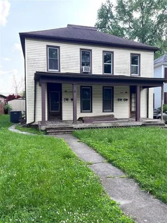 Buy this studio house on 816 West Clay Street in Collinsville, IL 62234