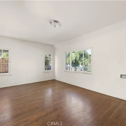Image 3 - 3561 9th Avenue, Los Angeles, CA 90018, USA - House for sale