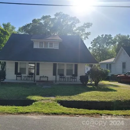 Buy this 8 bed house on 633 State Avenue in Kannapolis, NC 28081