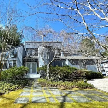 Buy this 4 bed house on 88 Timber Lane in Northwest Harbor, East Hampton