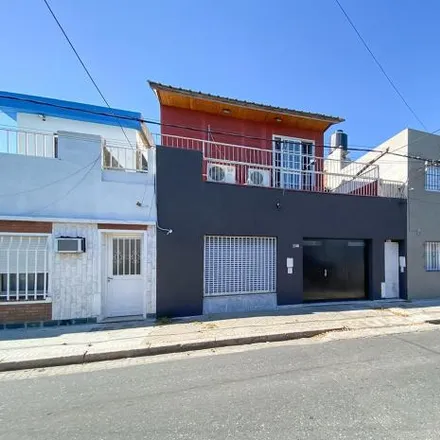 Buy this 6 bed house on Domingo French 1362 in Lisandro de la Torre, Rosario