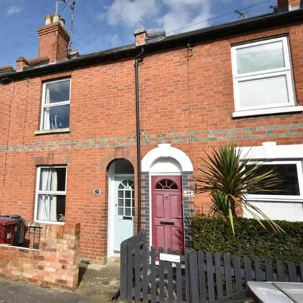 Buy this 3 bed townhouse on 113 King's Road in Reading, RG4 8DT