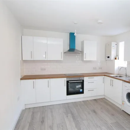 Rent this 1 bed apartment on Halifax in High Street, Dartford