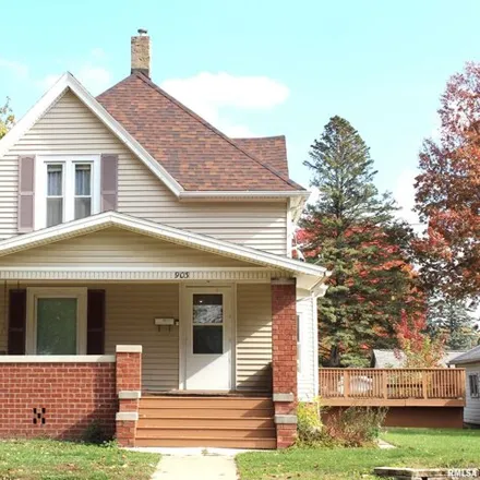 Buy this 3 bed house on 853 Beecher Avenue in Galesburg, IL 61401