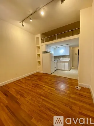 Rent this 1 bed apartment on 31 E 21st St