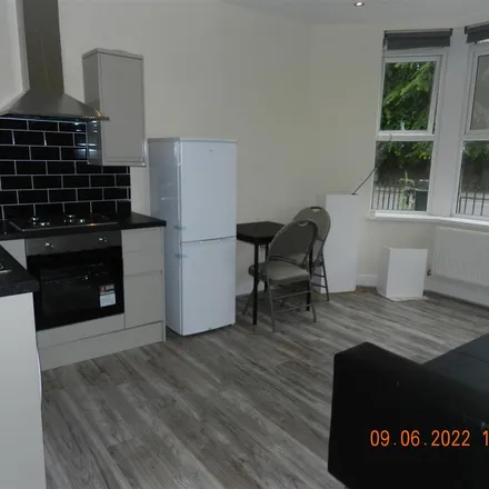 Rent this 1 bed apartment on 94 Colum Road in Cardiff, CF10 3EE