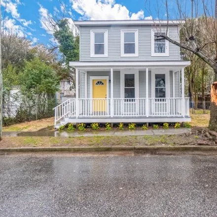 Buy this 2 bed house on 307 South Curry Street in Hampton, VA 23663