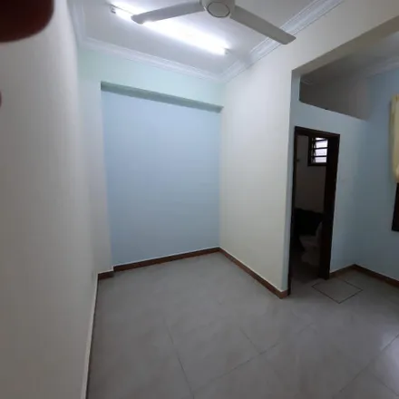 Rent this 4 bed apartment on Jalan Graphite 2 in Mahkota Industrial Park, 42700