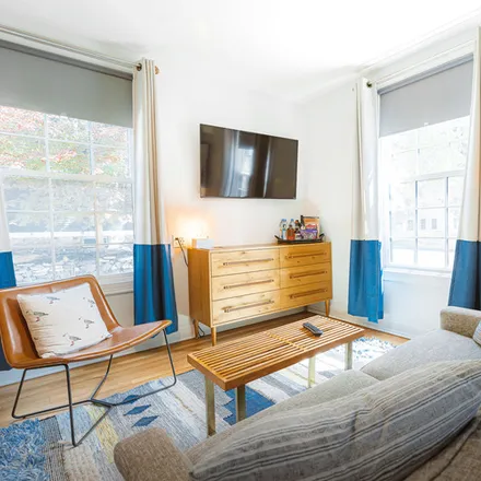 Rent this studio apartment on 3 Walbach Street