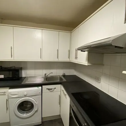 Rent this 4 bed apartment on Peddie Street in Dundee, DD1 5LZ