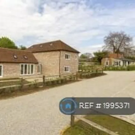 Rent this 6 bed house on Dean Street in East Farleigh, ME15 6XN