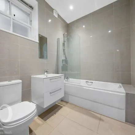 Image 3 - 122-142 Bedford Court Mansions, Adeline Place, London, WC1B 3AH, United Kingdom - Apartment for rent