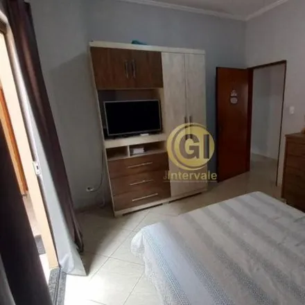 Buy this 4 bed house on Rua Sebastião Procópio Oliveira in Areão, Taubaté - SP