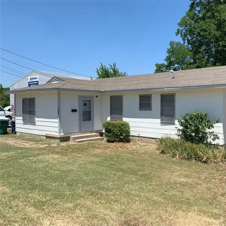 Buy this 4 bed house on 800 North Miller Street in Decatur, TX 76234