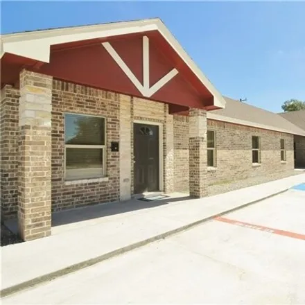 Buy this 14 bed house on 124 North Armstrong Street in Kingsville, TX 78363