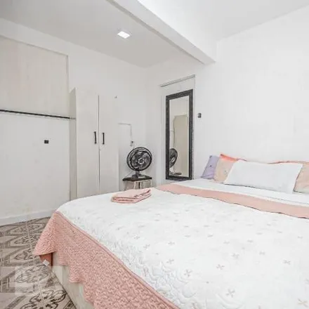 Rent this 1 bed house on Rua Castilho França in Icaraí, Niterói - RJ