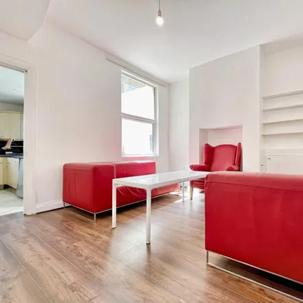 Rent this 3 bed townhouse on 36 Reginald Road in London, E7 9HS