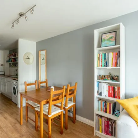 Image 3 - Squires Court, Bedminster Parade, Bristol, BS3 4BX, United Kingdom - Apartment for sale