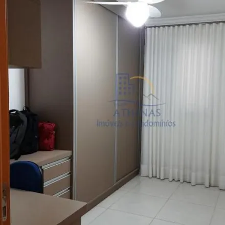Buy this 3 bed apartment on Religião de Deus Igreja Ecumênica in Rua Alagoas, Centro