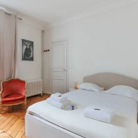 Image 2 - 6 Rue des Saussaies, 75008 Paris, France - Apartment for rent