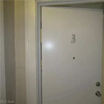 Rent this 1 bed apartment on Ellenwood Elementary School in Ellenwood Avenue, Bedford