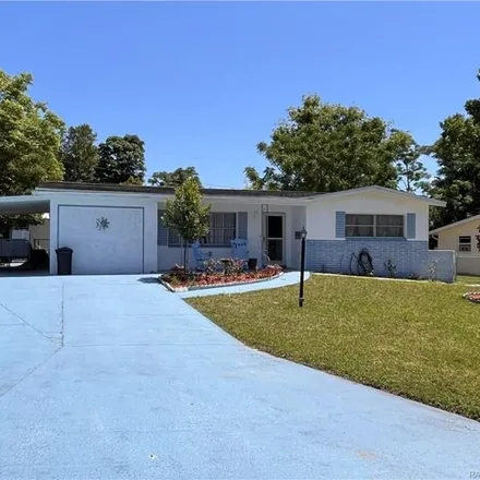 Buy this 2 bed house on 39 South Lee Street in Beverly Hills, Citrus County